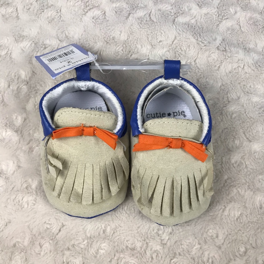 Cutie Pie Fringe Moccasins Size 2 Tan Blue Orange